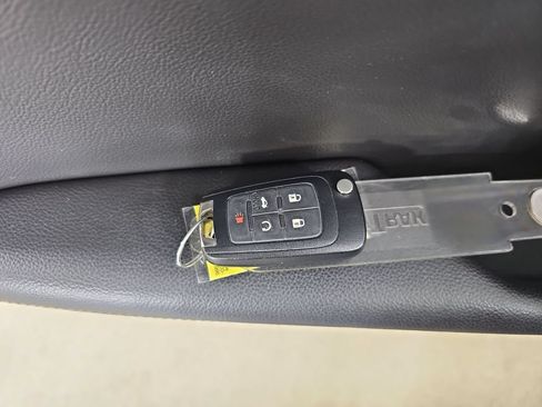 Used 2018 Chevrolet Impala LT FWD image 39