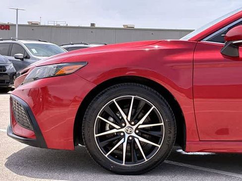 Used 2023 Toyota Camry SE FWD image 14