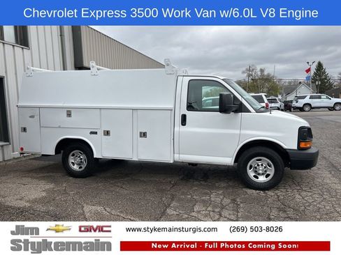 Used 2015 Chevrolet Express 3500 image 4