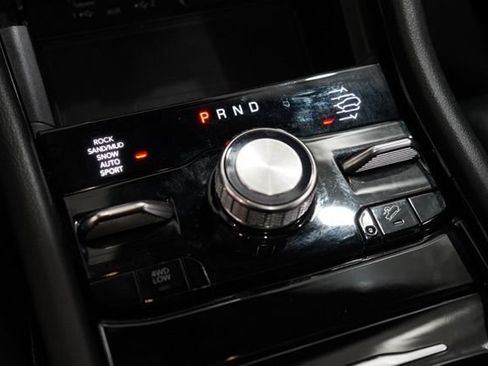 Used 2023 Jeep Grand Cherokee L Overland w/ Luxury Tech Group IV AWD/4WD image 29