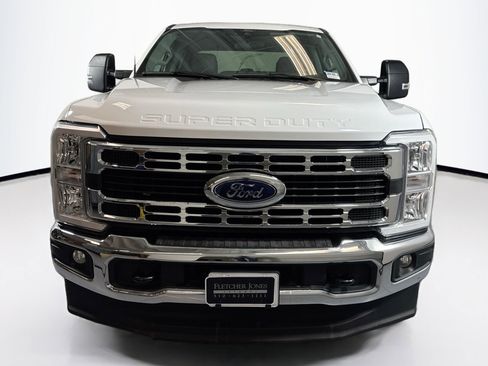 Used 2024 Ford F350 XLT image 2