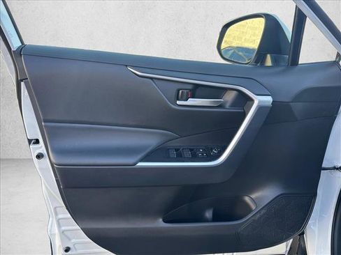 Used 2025 Toyota RAV4 XLE image 14