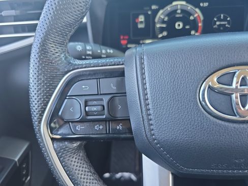 Used 2024 Toyota Tundra Limited AWD/4WD image 21