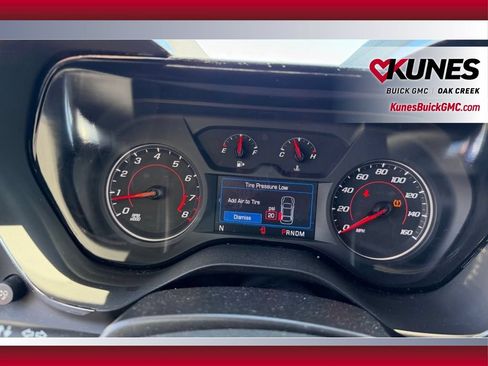 Used 2023 Chevrolet Camaro LT RWD image 19