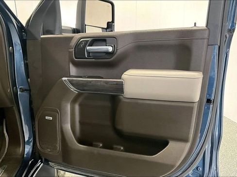 Used 2021 Chevrolet Silverado 1500 LTZ w/ Technology Package image 30