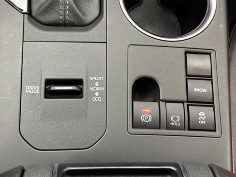 Certified 2024 Toyota Highlander XSE image 29