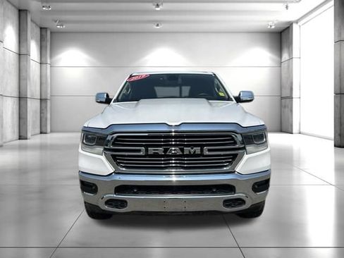 Used 2019 RAM 1500 Laramie AWD/4WD image 3