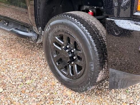 Used 2019 Chevrolet Silverado 2500 LTZ w/ Duramax Plus Package AWD/4WD image 15
