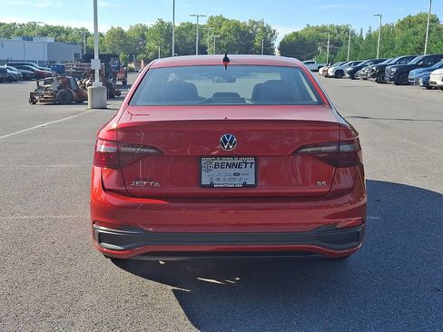 Used 2022 Volkswagen Jetta SE FWD image 5
