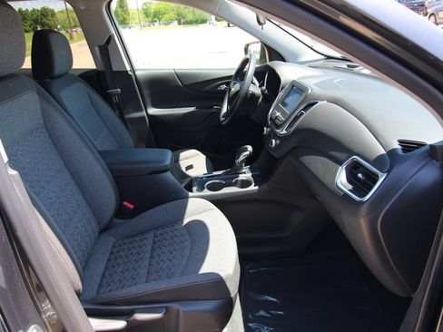 Used 2023 Chevrolet Equinox LT FWD image 8