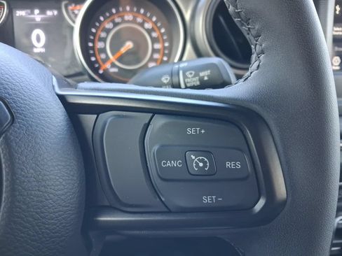 Used 2023 Jeep Wrangler Unlimited Sport AWD/4WD image 31