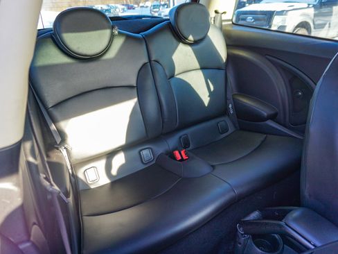 Used 2011 MINI Cooper Hardtop image 19