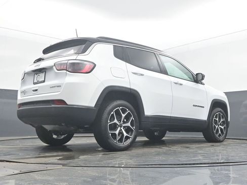 New 2026 Jeep Compass Limited image 51