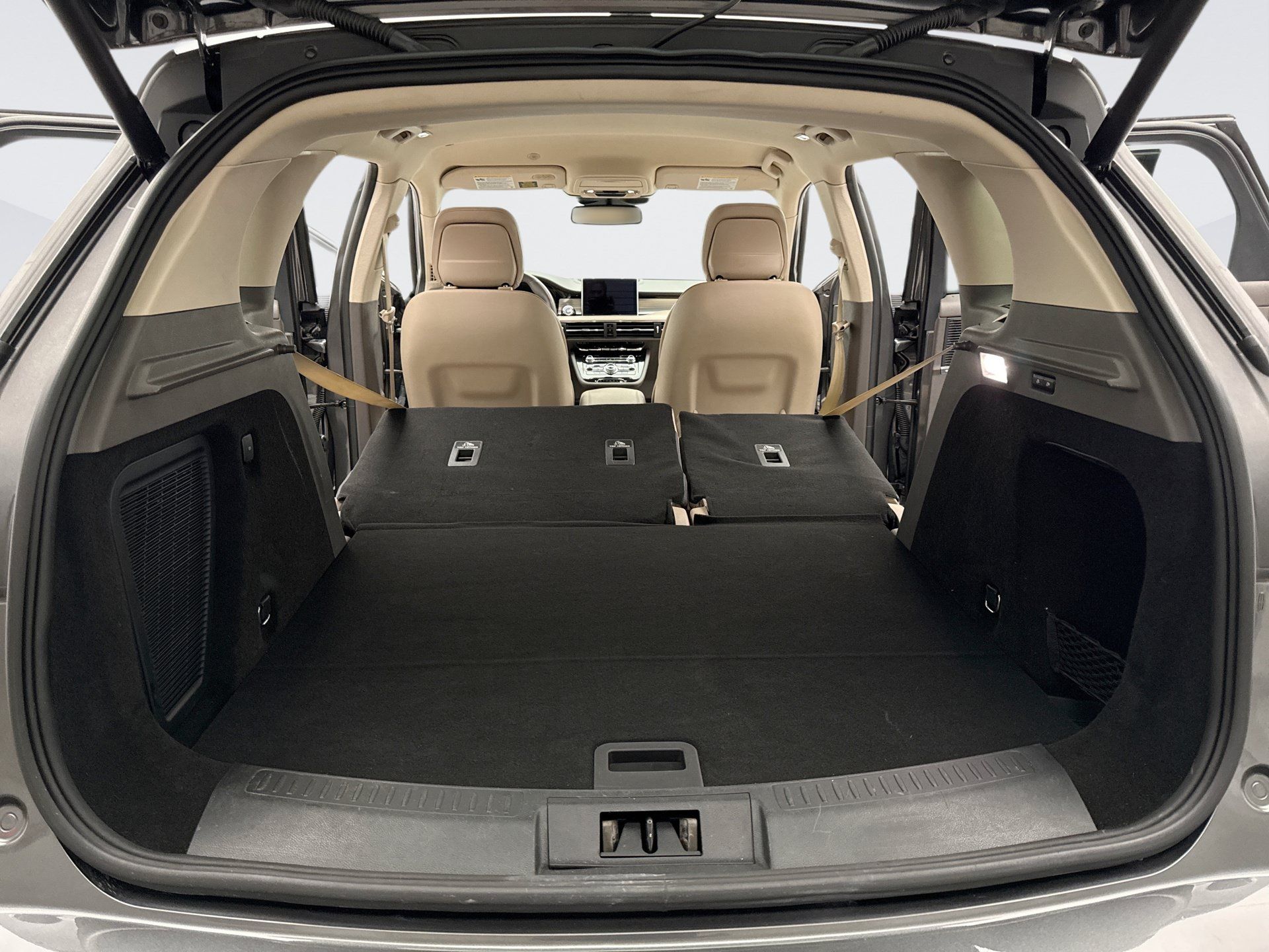 Used 2020 Lincoln Corsair AWD image 24