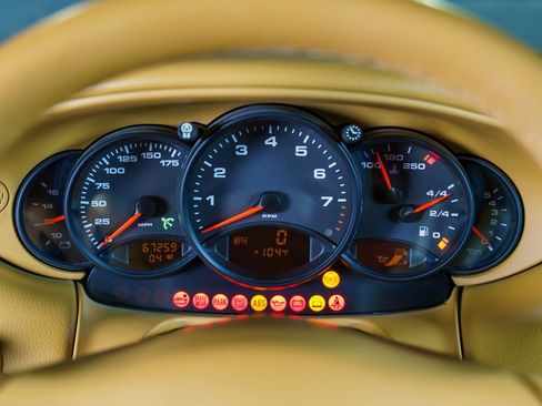 Used 2000 Porsche 911 Carrera image 14