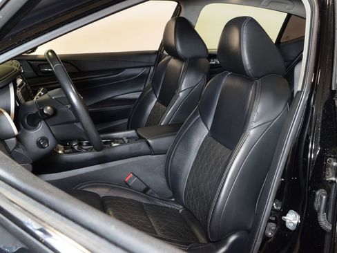 Used 2021 Nissan Maxima Platinum w/ Sport Mat Group FWD image 7