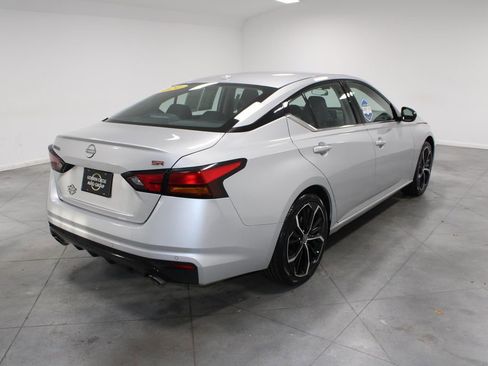 Used 2024 Nissan Altima 2.5 SR image 9