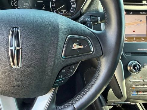 Used 2019 Lincoln MKC Reserve w/ MKC Climate Package FWD image 16