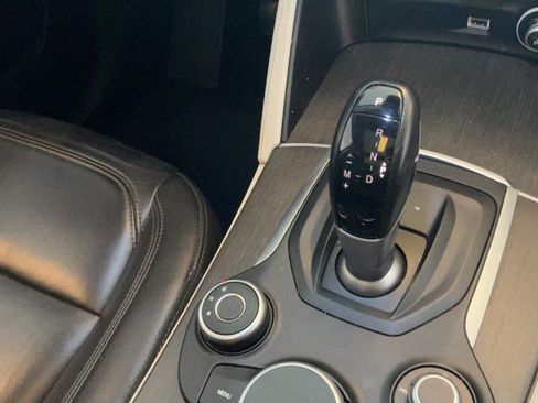 Used 2019 Alfa Romeo Stelvio Ti w/ Nero Edizione AWD/4WD image 47
