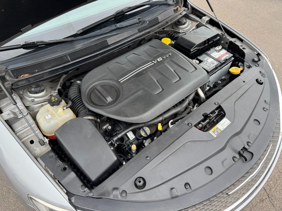 Used 2015 Chrysler 200 C w/ Navigation & Sound Group I FWD image 24