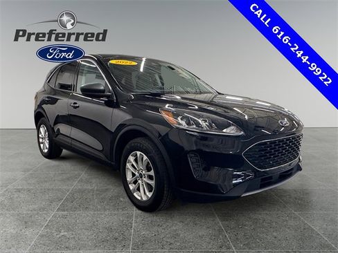 Used 2022 Ford Escape SE w/ Cold Weather Package image 1
