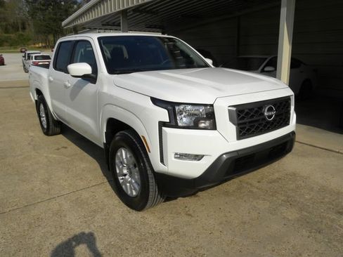 Used 2024 Nissan Frontier SV w/ SV Convenience Package image 5