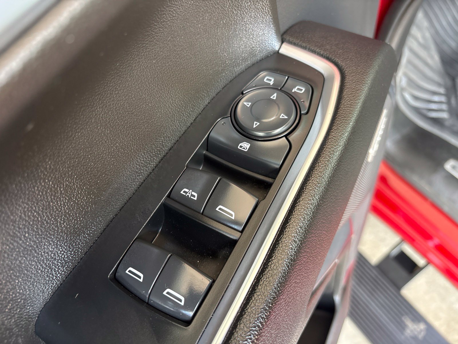 Used 2024 Chevrolet Silverado 1500 LT Trail Boss w/ Convenience Package II AWD/4WD image 12