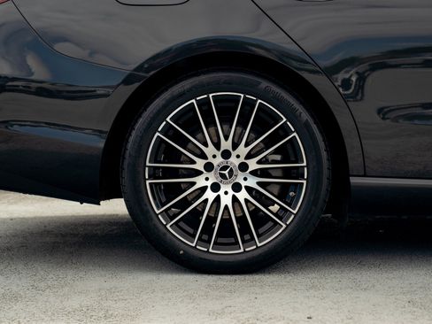 Certified 2024 Mercedes-Benz C 300 4MATIC Sedan image 13