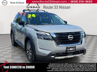 Used 2024 Nissan Pathfinder SL