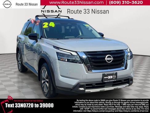 Used 2024 Nissan Pathfinder SL AWD/4WD image 1