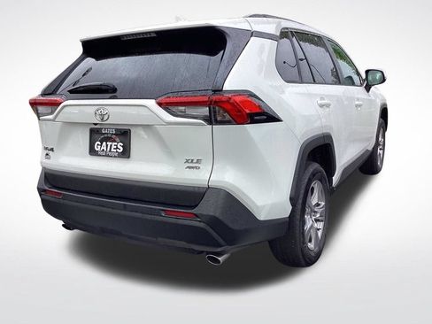 Used 2025 Toyota RAV4 XLE AWD/4WD image 9