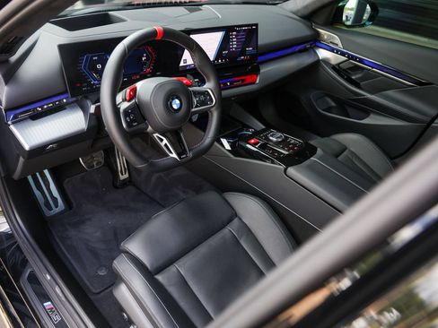 Used 2026 BMW M5 Touring AWD/4WD image 4
