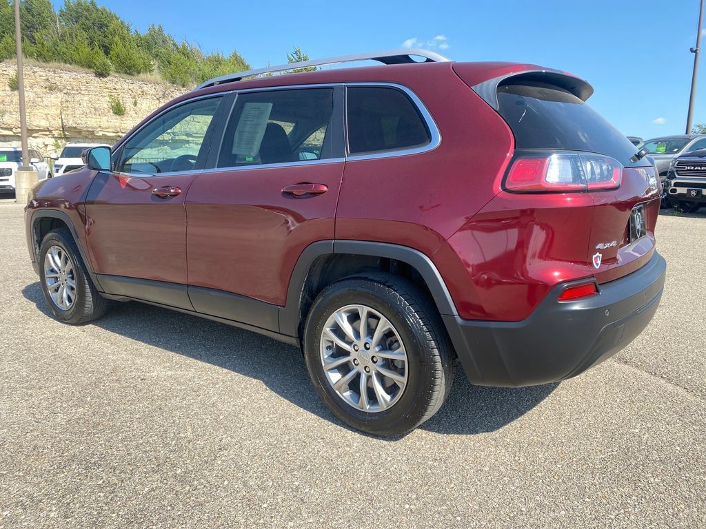 Used 2021 Jeep Cherokee Latitude Plus AWD/4WD image 4