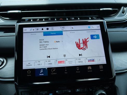 Used 2023 Jeep Grand Cherokee Overland w/ Advanced Protech Group III image 20