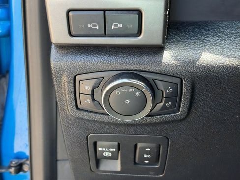 Used 2019 Ford F150 XLT w/ Equipment Group 302A Luxury AWD/4WD image 18