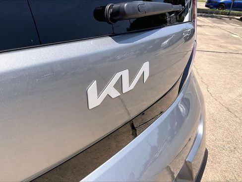 Used 2024 Kia Soul LX w/ Option Group 015 FWD image 17