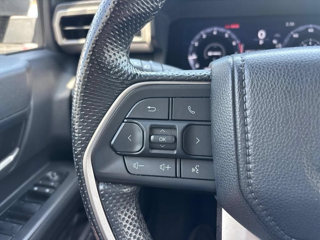 Used 2024 Toyota Tacoma TRD Off-Road AWD/4WD image 16