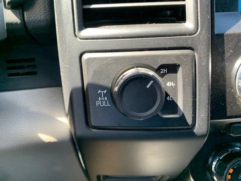 Used 2017 Ford F150 XL w/ Equipment Group 101A Mid AWD/4WD image 37