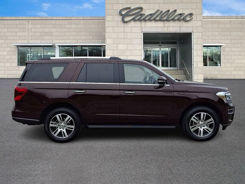 Used 2024 Ford Expedition Limited AWD/4WD image 9