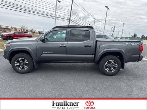 Certified 2019 Toyota Tacoma TRD Sport image 4