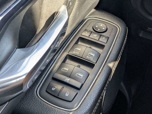 Used 2024 RAM 1500 Laramie RWD image 21