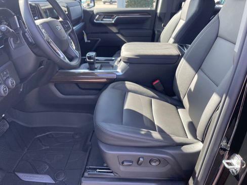 New 2026 Chevrolet Silverado 1500 RST w/ Dark Appearance Package image 10