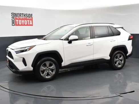 Used 2024 Toyota RAV4 XLE AWD/4WD image 8