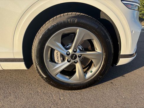 Used 2026 Genesis GV70 2.5T Advanced image 26