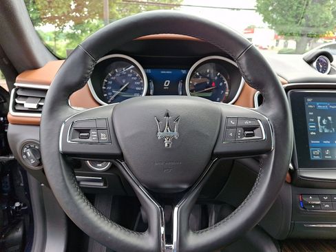 Used 2018 Maserati Ghibli S GranLusso AWD/4WD image 21