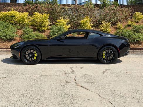 Used 2019 Aston Martin DB11 AMR image 17