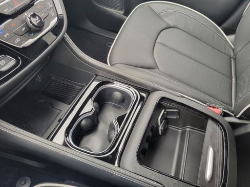 New 2026 Chrysler Pacifica Limited w/ S Appearance Package image 20