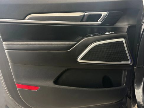 Used 2020 Kia Telluride LX FWD image 26