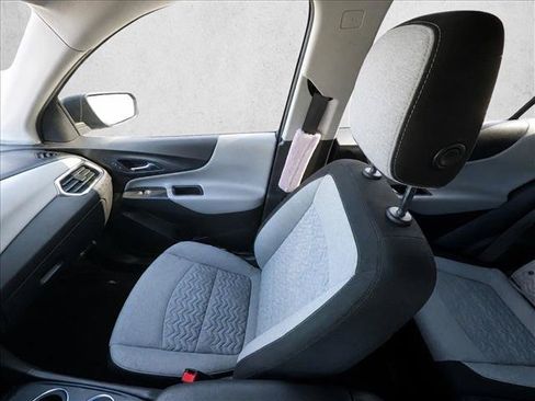 Used 2023 Chevrolet Equinox LS FWD image 19