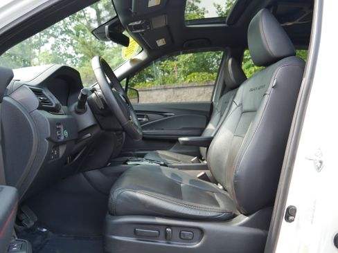 Used 2021 Honda Pilot Black Edition image 15